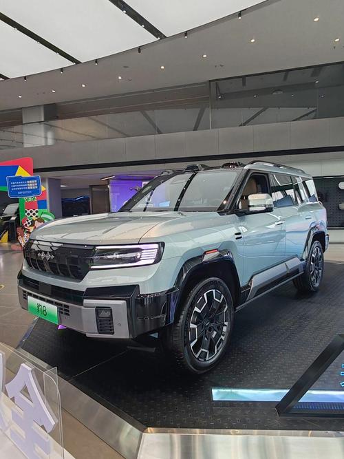 惠州131比亚迪方程豹硬派越野的爆款，英菲尼迪35周年与你共成长